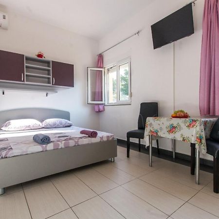 Studio Apartments Zloic In كرفافيكا المظهر الخارجي الصورة