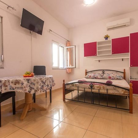 Studio Apartments Zloic In كرفافيكا المظهر الخارجي الصورة