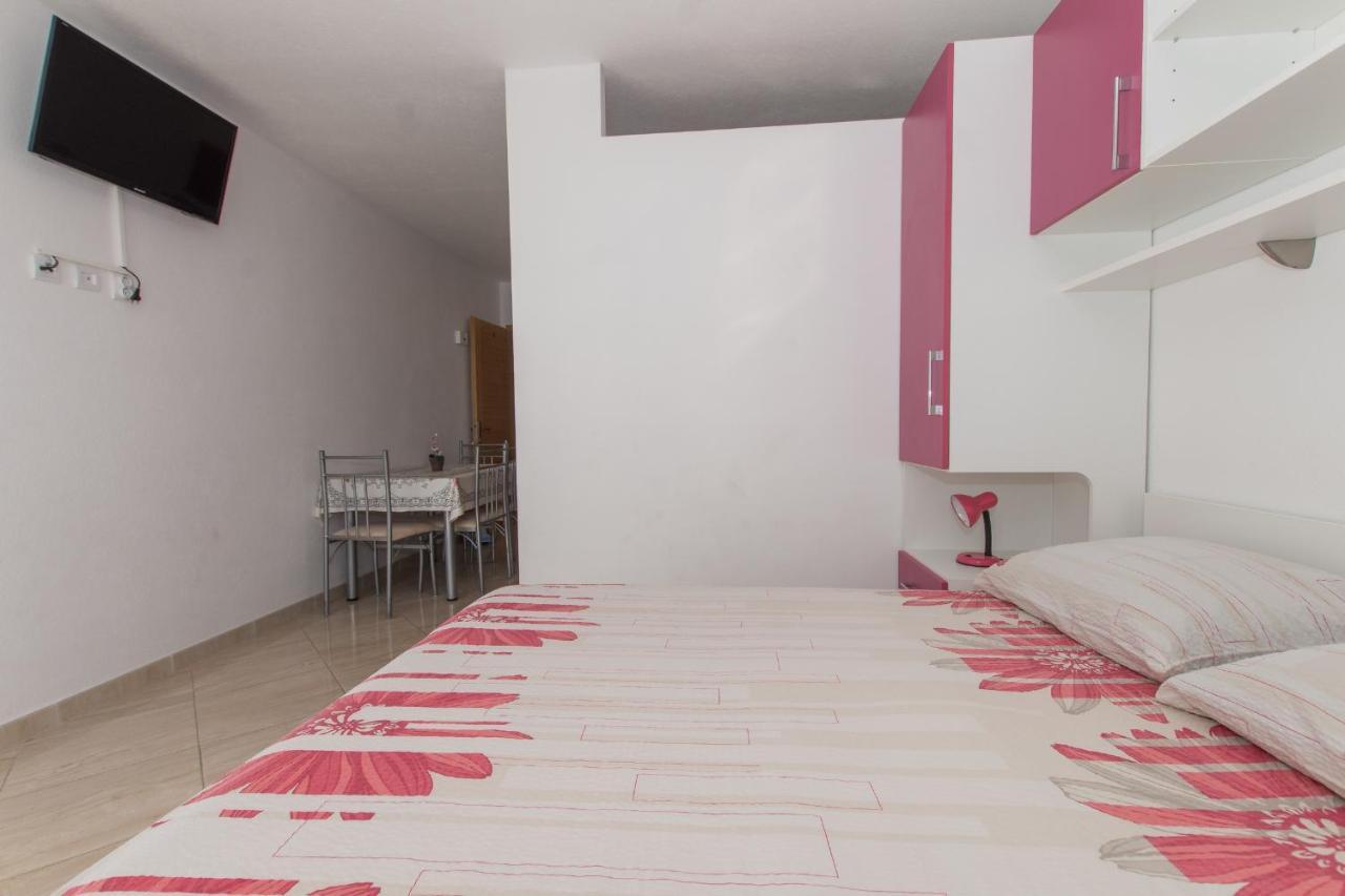 Studio Apartments Zloic In كرفافيكا المظهر الخارجي الصورة