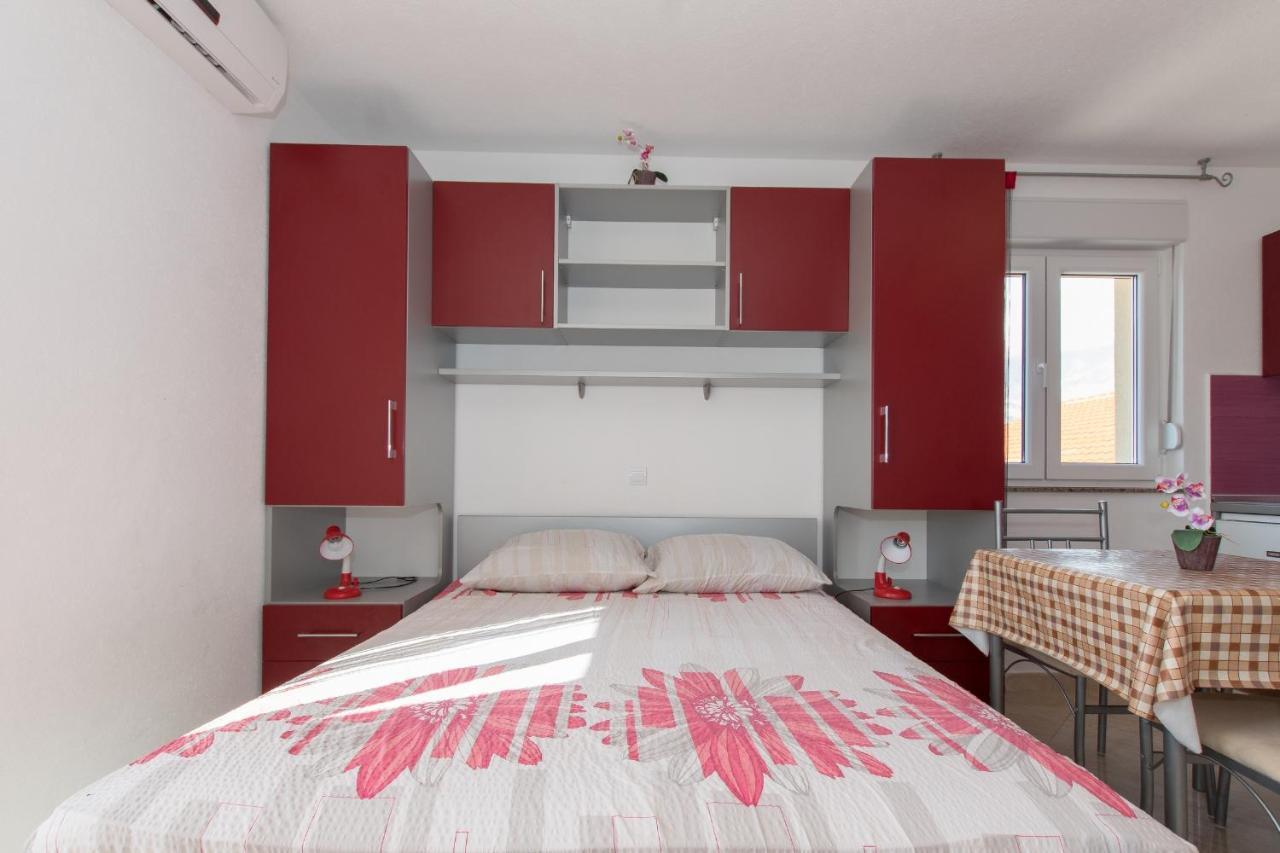 Studio Apartments Zloic In كرفافيكا المظهر الخارجي الصورة