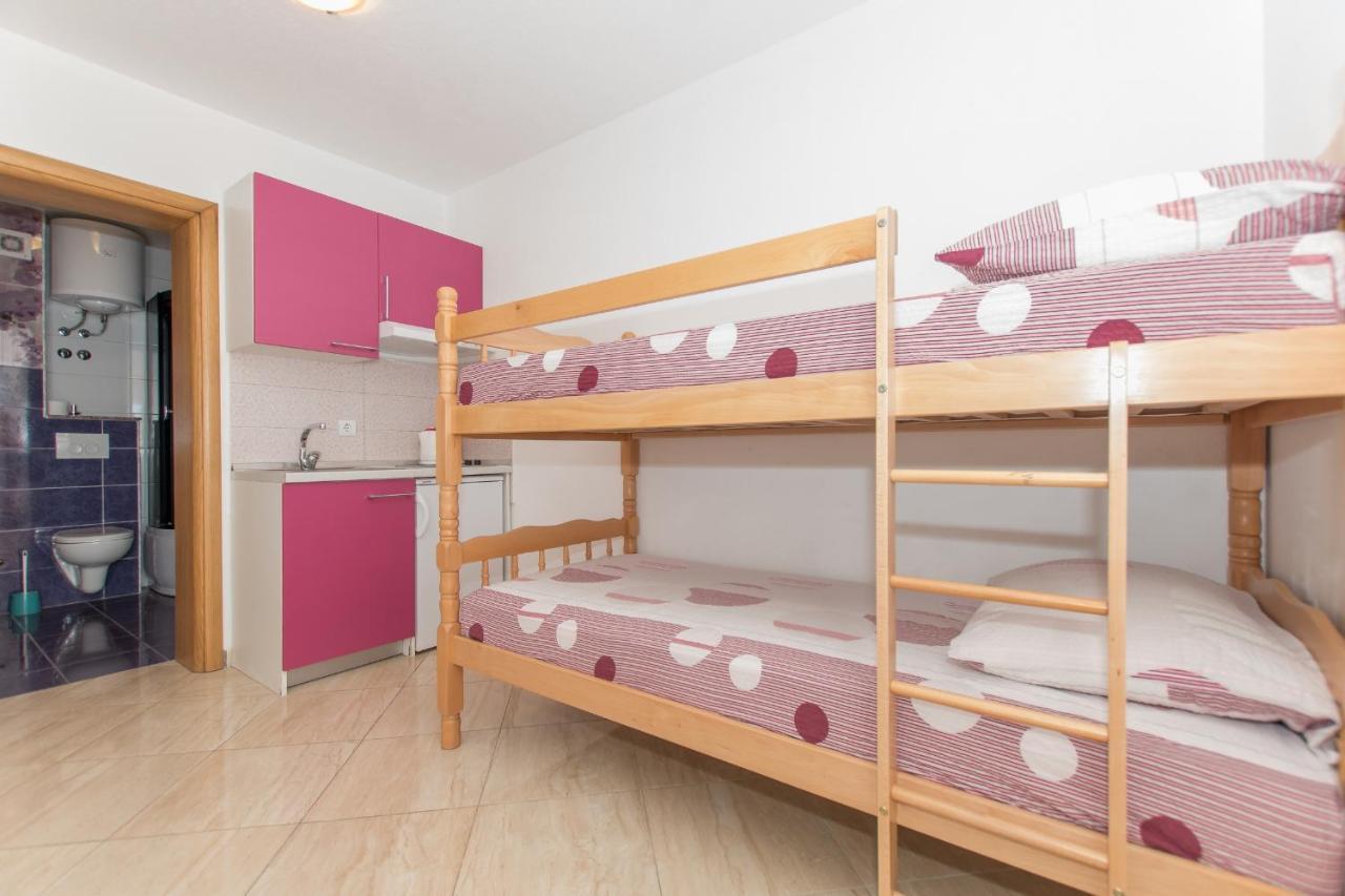 Studio Apartments Zloic In كرفافيكا المظهر الخارجي الصورة