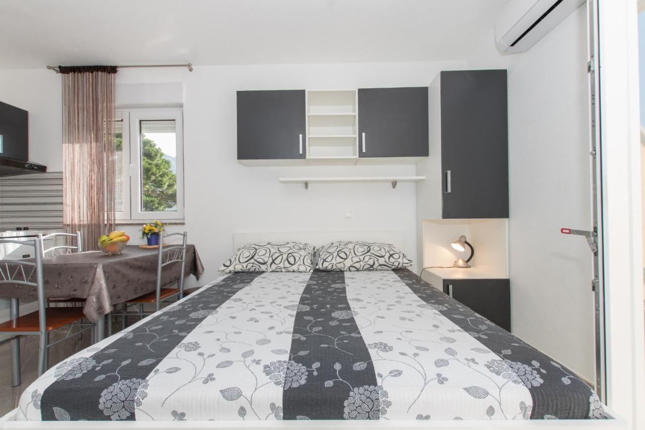 Studio Apartments Zloic In كرفافيكا المظهر الخارجي الصورة