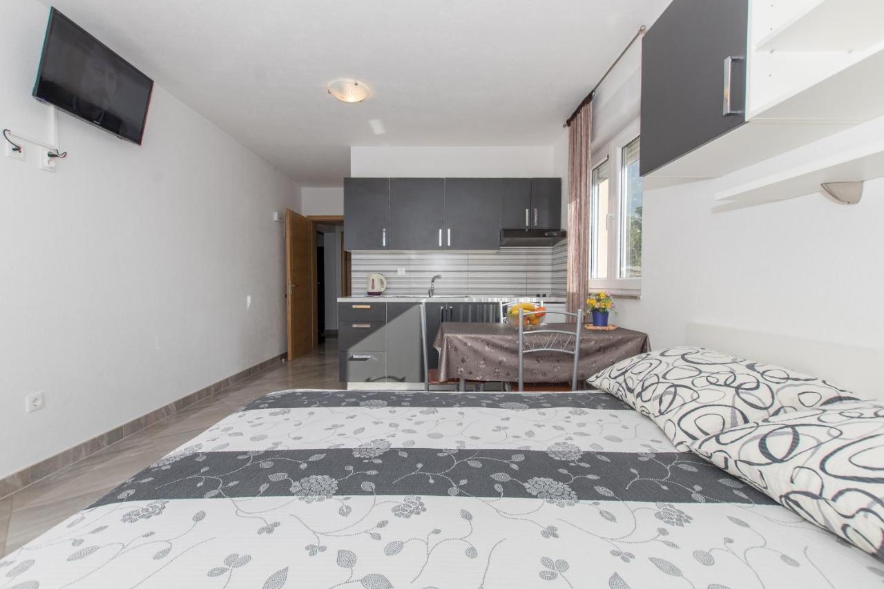 Studio Apartments Zloic In كرفافيكا المظهر الخارجي الصورة