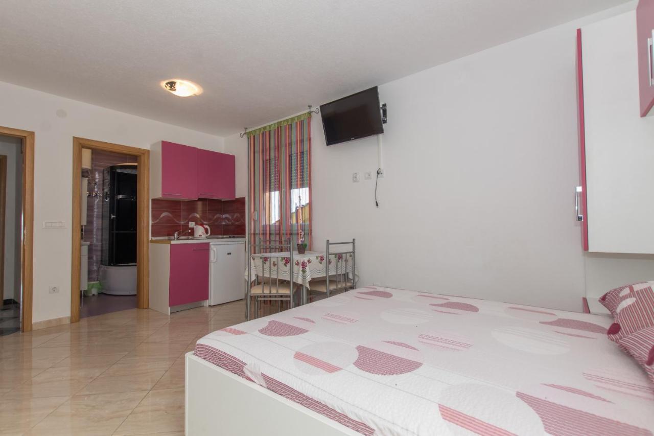 Studio Apartments Zloic In كرفافيكا المظهر الخارجي الصورة