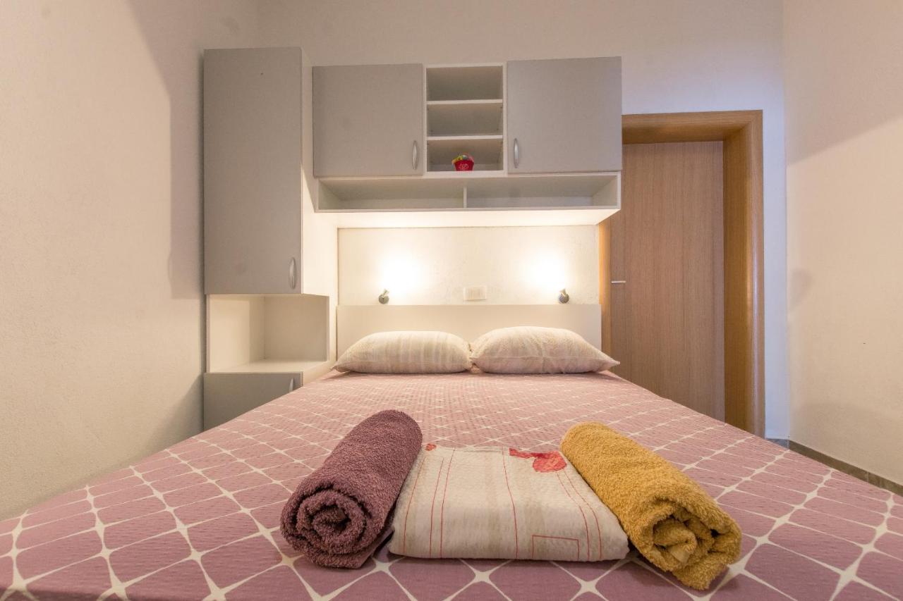 Studio Apartments Zloic In كرفافيكا المظهر الخارجي الصورة