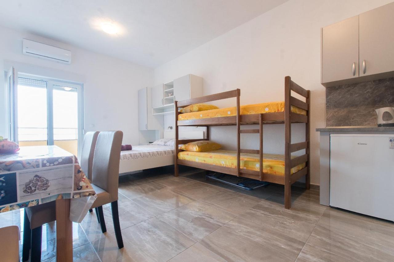 Studio Apartments Zloic In كرفافيكا المظهر الخارجي الصورة
